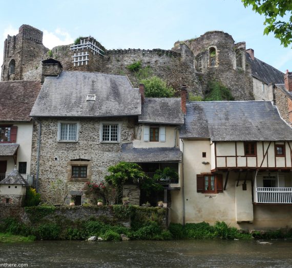 Charmant village de Ségur le Chateau